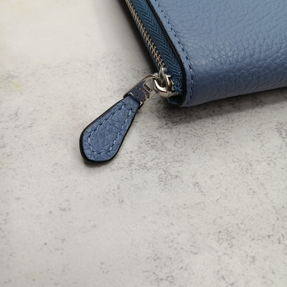NEW Disney X Coach Medium Id Zip Wallet With Cinderella C2895 Silver/ Periwinkle - Picture 2 of 12